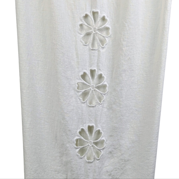 Camila Coelho Linen Blend Pants Floral Eyelet Cutouts At Sides White M NWT - Picture 6 of 10
